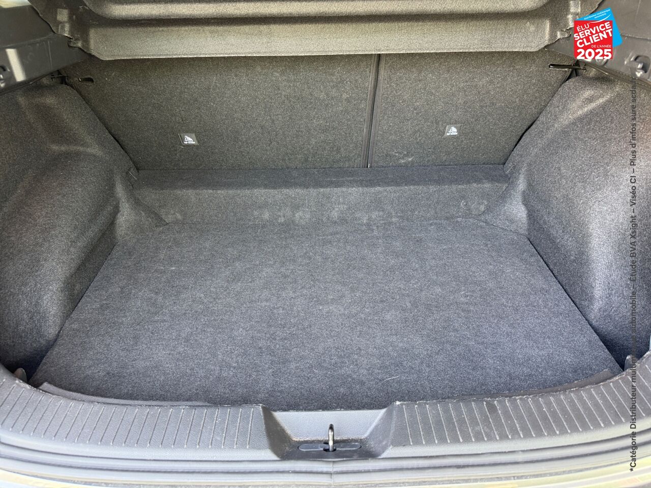 Véhicule d'occasion NISSAN QASHQAI 1.3 MILD HYBRID 140CH BUSINESS EDITION CAMERA chez Renault Colmar