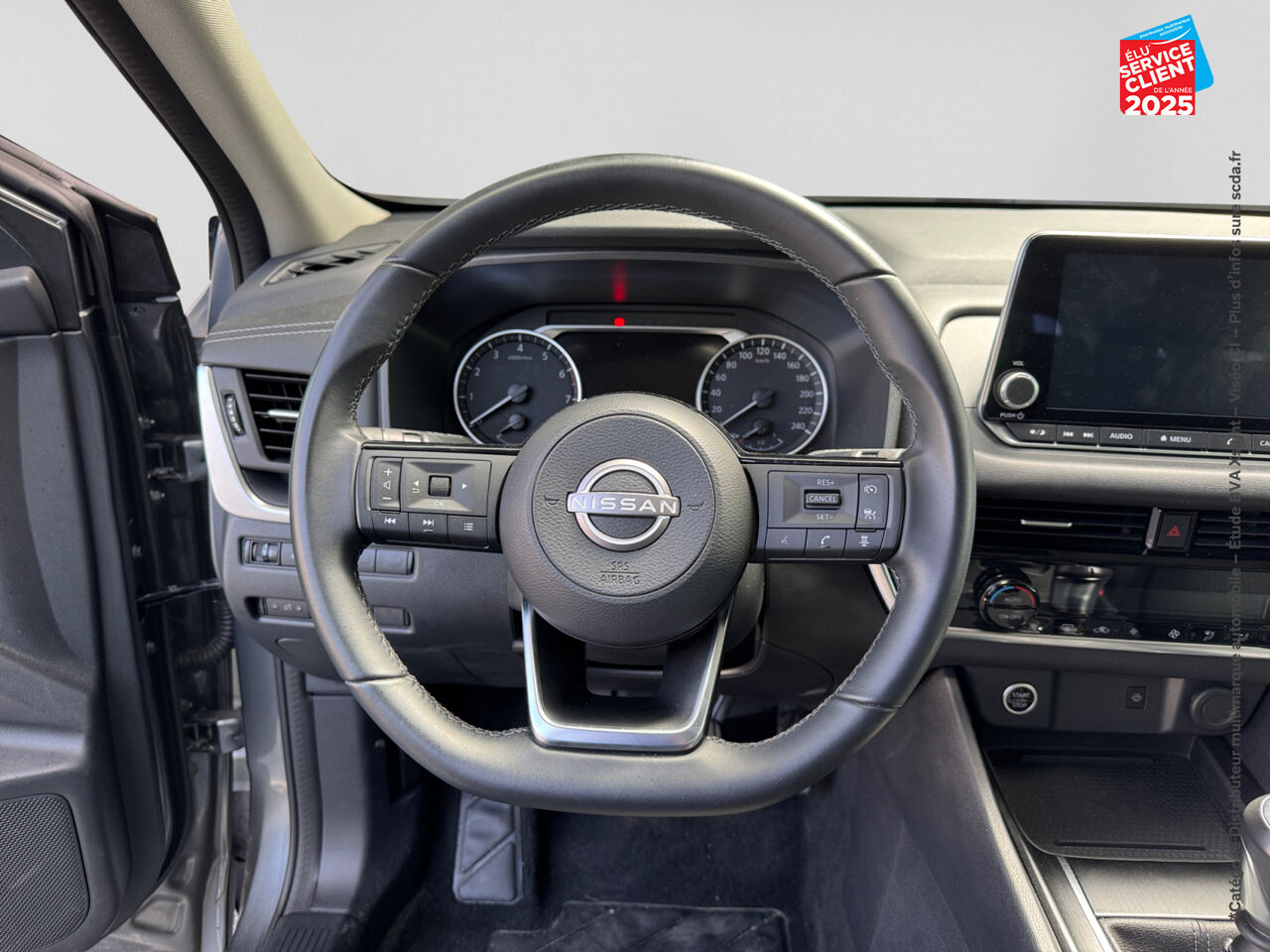Véhicule d'occasion NISSAN QASHQAI 1.3 MILD HYBRID 140CH BUSINESS EDITION chez Toyota Sarreguemines