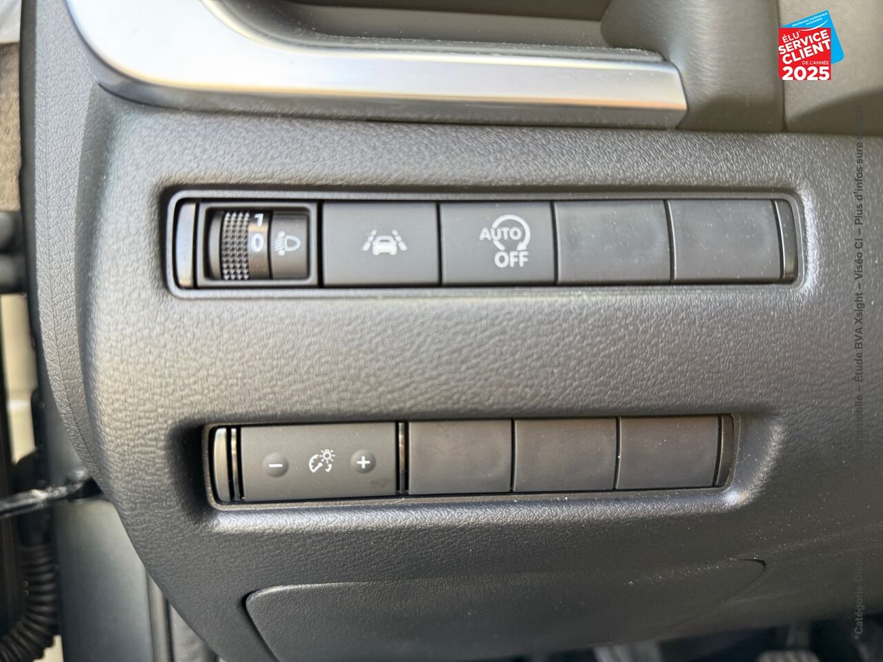 Véhicule d'occasion NISSAN QASHQAI 1.3 MILD HYBRID 140CH BUSINESS EDITION chez Toyota Sarreguemines