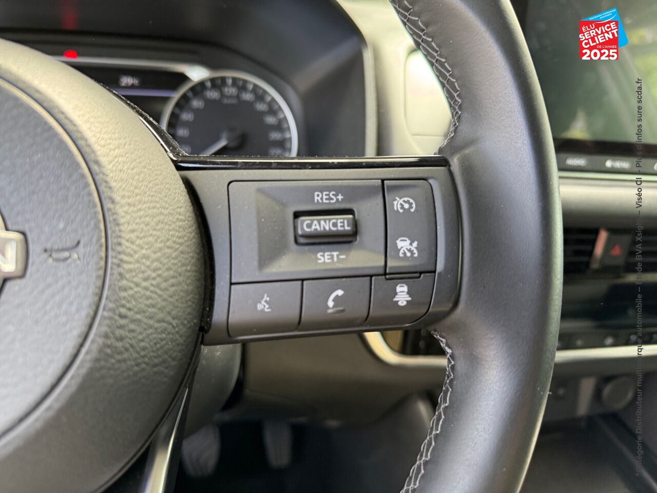 Véhicule d'occasion NISSAN QASHQAI 1.3 MILD HYBRID 140CH BUSINESS EDITION chez Toyota Sarreguemines