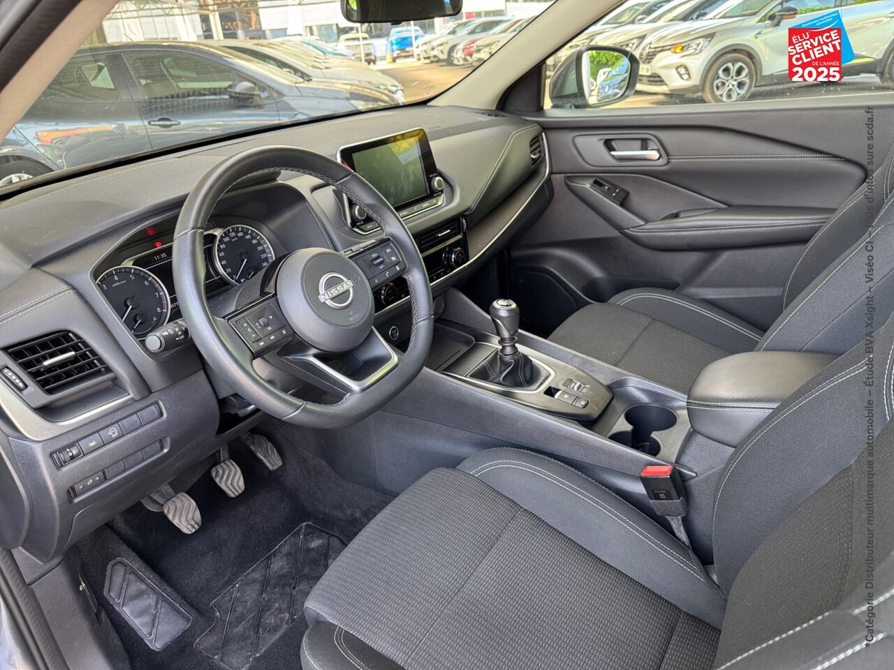 Véhicule d'occasion NISSAN QASHQAI 1.3 MILD HYBRID 140CH BUSINESS EDITION CAMERA chez Toyota Bar le Duc