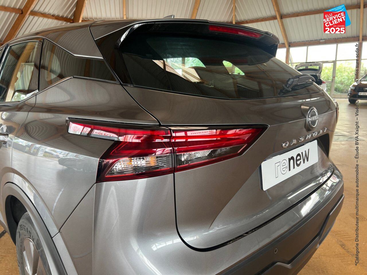 Véhicule d'occasion NISSAN QASHQAI 1.3 MILD HYBRID 140CH BUSINESS EDITION CAMERA chez Fiat Dijon