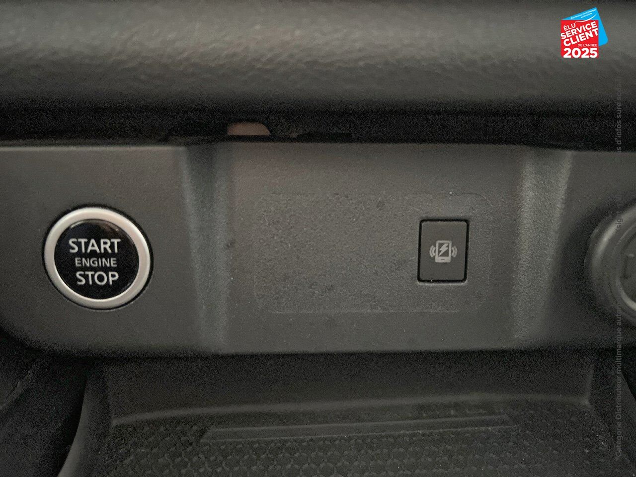 Véhicule d'occasion NISSAN QASHQAI 1.3 MILD HYBRID 140CH BUSINESS EDITION CAMERA chez Fiat Dijon