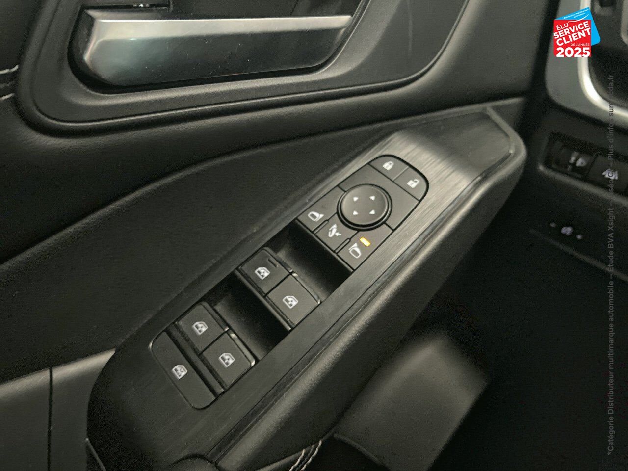 Véhicule d'occasion NISSAN QASHQAI 1.3 MILD HYBRID 140CH BUSINESS EDITION CAMERA chez Fiat Dijon