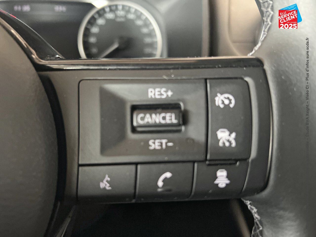 Véhicule d'occasion NISSAN QASHQAI 1.3 MILD HYBRID 140CH BUSINESS EDITION CAMERA chez Fiat Dijon