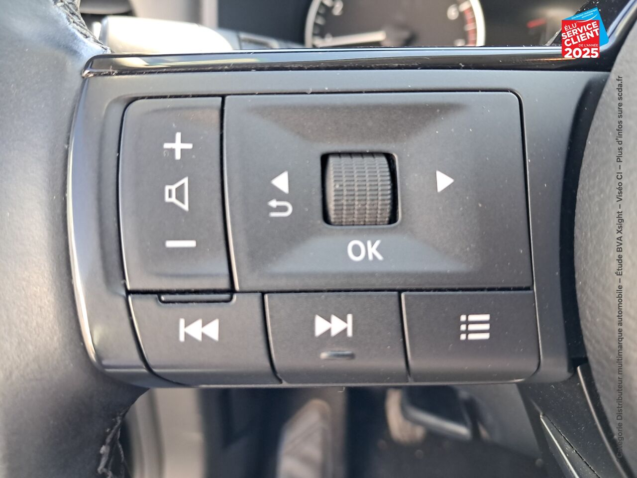 Véhicule d'occasion NISSAN QASHQAI 1.3 MILD HYBRID 140CH BUSINESS EDITION 2022 chez Toyota Bar le Duc
