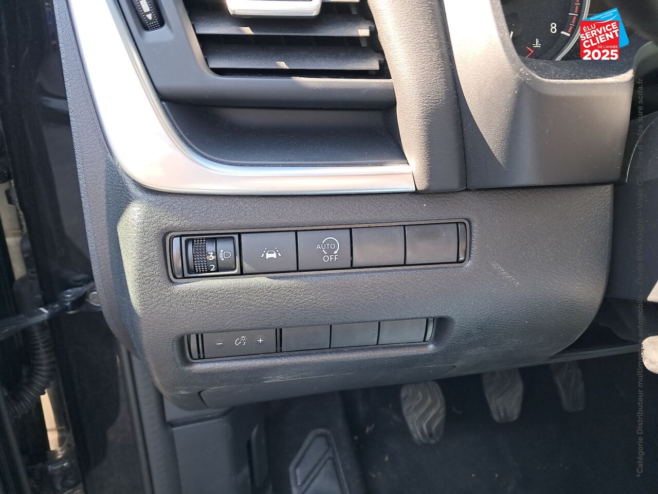Véhicule d'occasion NISSAN QASHQAI 1.3 MILD HYBRID 140CH BUSINESS EDITION 2022 chez Hyundai Chalons