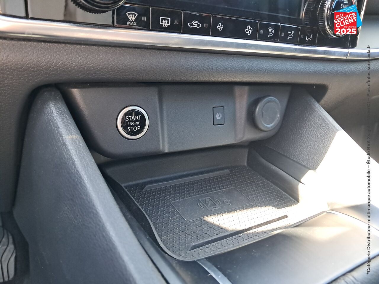 Véhicule d'occasion NISSAN QASHQAI 1.3 MILD HYBRID 140CH BUSINESS EDITION 2022 chez Hyundai Chalons
