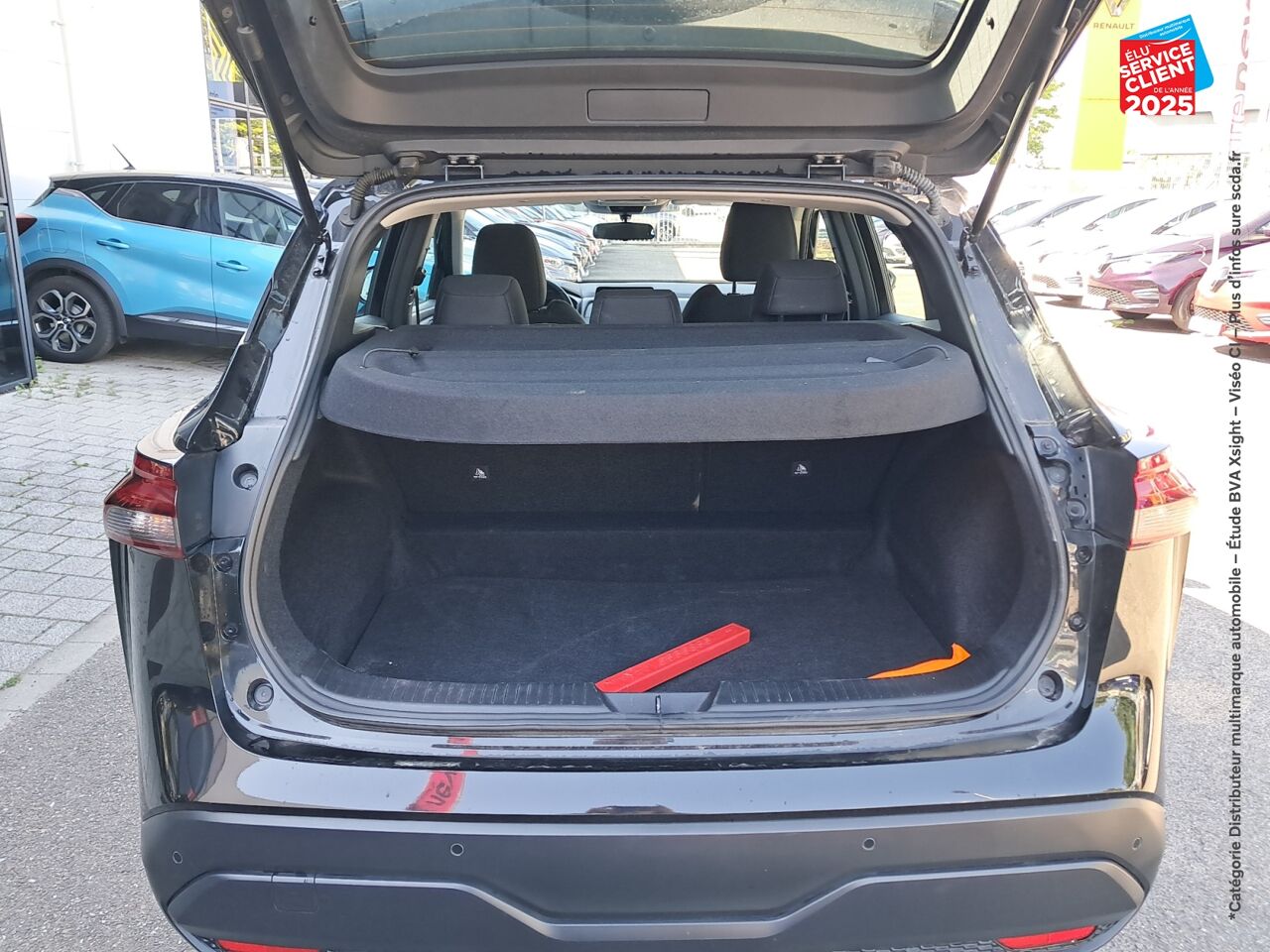 Véhicule d'occasion NISSAN QASHQAI 1.3 MILD HYBRID 140CH BUSINESS EDITION 2022 chez Hyundai Chalons