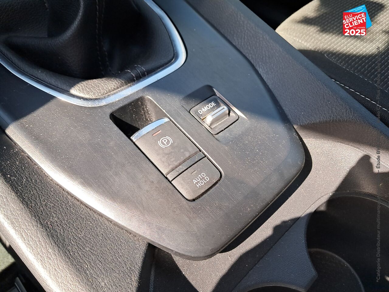 Véhicule d'occasion NISSAN QASHQAI 1.3 MILD HYBRID 140CH BUSINESS EDITION 2022 chez Hyundai Chalons