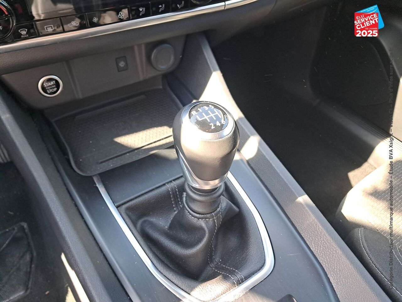Véhicule d'occasion NISSAN QASHQAI 1.3 MILD HYBRID 140CH BUSINESS EDITION 2022 chez Hyundai Chalons