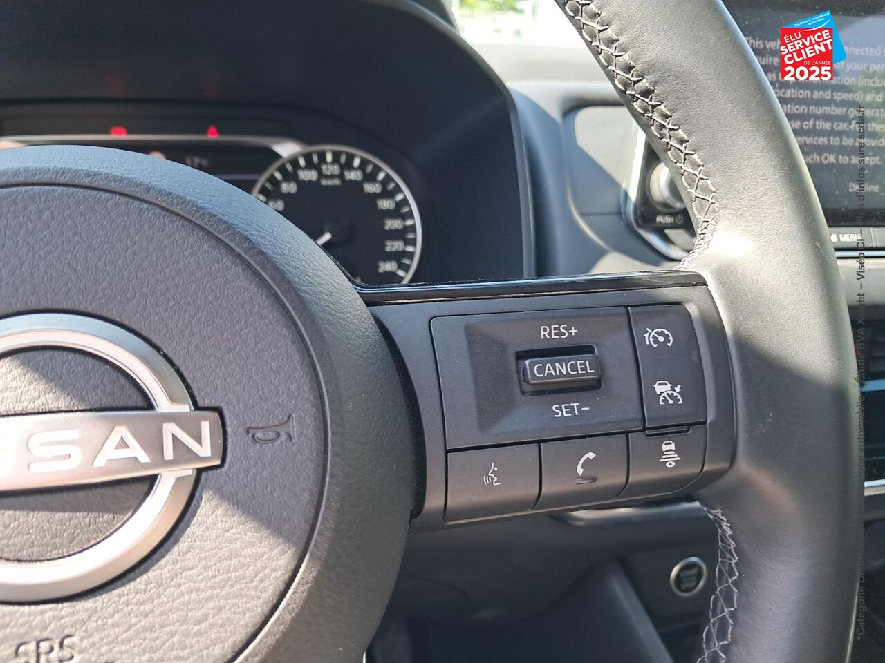 Véhicule d'occasion NISSAN QASHQAI 1.3 MILD HYBRID 140CH BUSINESS EDITION 2022 chez Hyundai Chalons