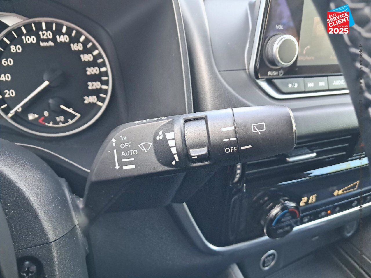Véhicule d'occasion NISSAN QASHQAI 1.3 MILD HYBRID 140CH BUSINESS EDITION 2022 CAMERA chez Toyota Thionville