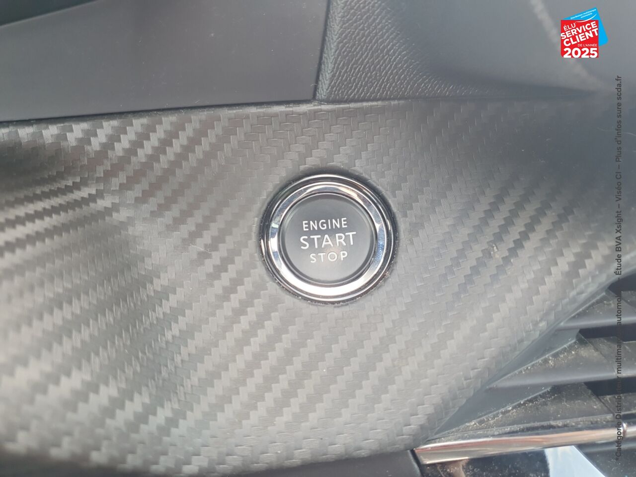 Véhicule d'occasion PEUGEOT 208 1.2 PURETECH 100CH SS GT LINE chez Opel Verdun