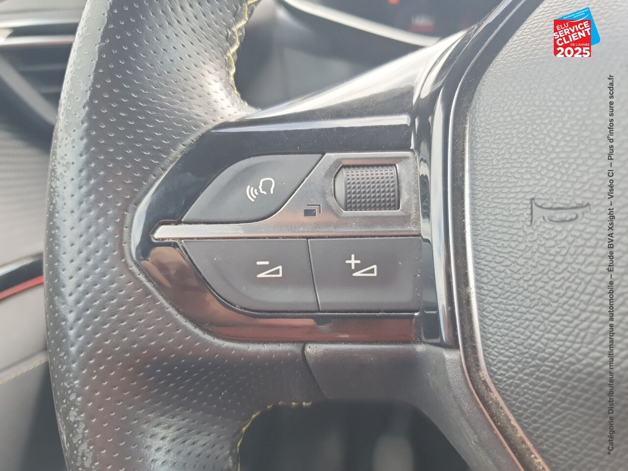 Véhicule d'occasion PEUGEOT 208 1.2 PURETECH 100CH SS GT LINE chez Opel Verdun