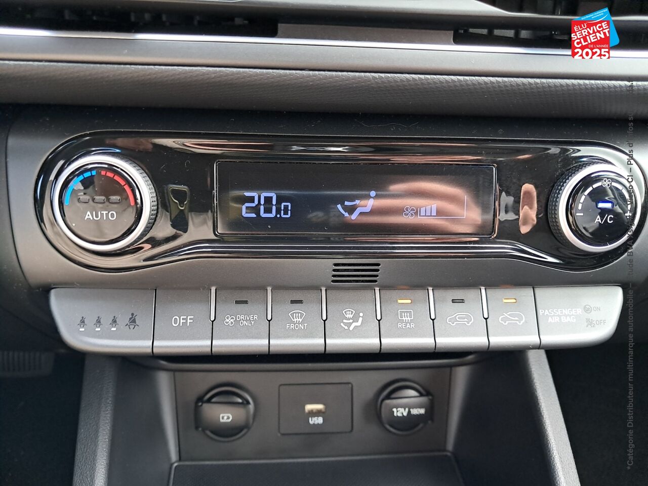 Véhicule d'occasion HYUNDAI KONA 1.6 GDI 141 CH HYBRID INTUITIVE DCT-6 CAMERA chez Opel Thionville