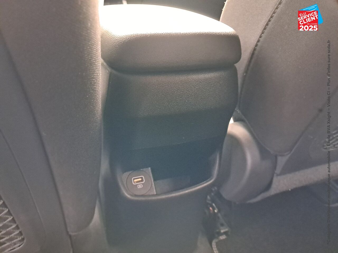 Véhicule d'occasion HYUNDAI KONA 1.6 GDI 141 CH HYBRID INTUITIVE DCT-6 CAMERA chez Opel Thionville