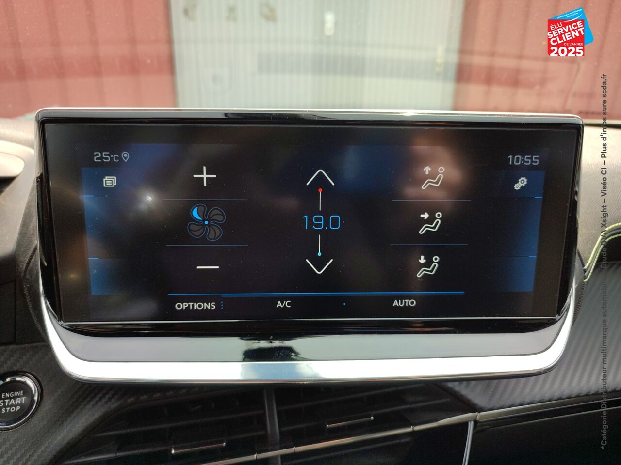 Véhicule d'occasion PEUGEOT 2008 1.5 BLUEHDI 130CH S/S GT LINE EAT8 7CV TOUVRANT GPS CAMERA CARPLAY chez Toyota Thionville