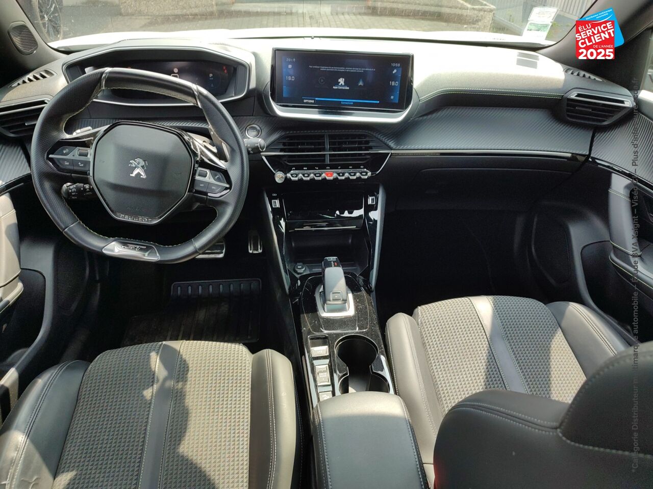 Véhicule d'occasion PEUGEOT 2008 1.5 BLUEHDI 130CH S/S GT LINE EAT8 7CV TOUVRANT GPS CAMERA CARPLAY chez Toyota Thionville