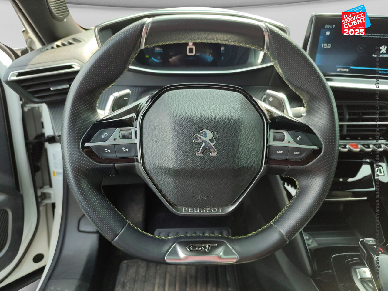 Véhicule d'occasion PEUGEOT 2008 1.5 BLUEHDI 130CH S/S GT LINE EAT8 7CV TOUVRANT GPS CAMERA CARPLAY chez Toyota Thionville