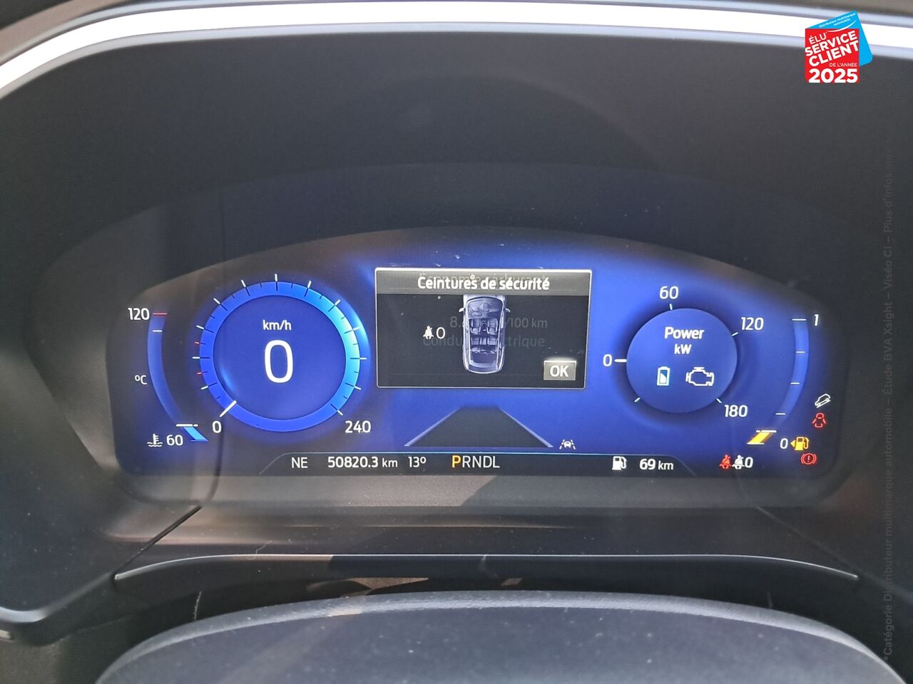 Véhicule d'occasion FORD KUGA 2.5 DURATEC 190CH FHEV E85 TITANIUM BVA chez Renault Saint-Louis
