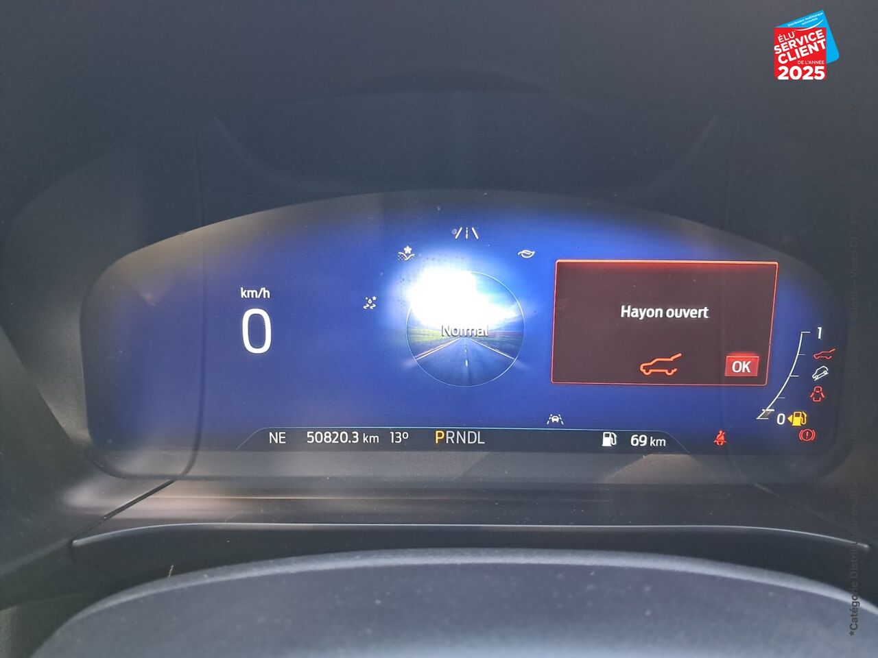 Véhicule d'occasion FORD KUGA 2.5 DURATEC 190CH FHEV E85 TITANIUM BVA chez Renault Saint-Louis