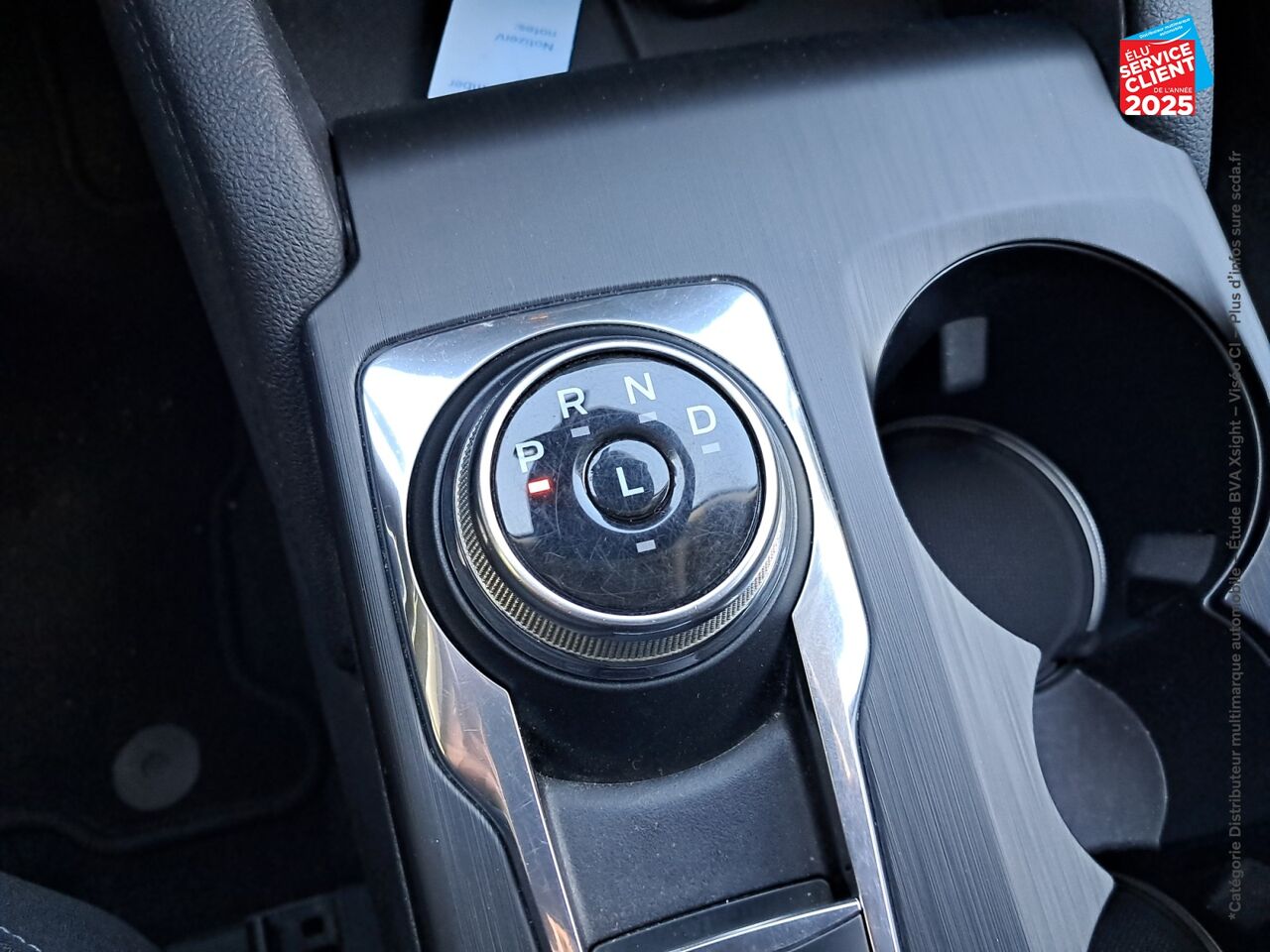 Véhicule d'occasion FORD KUGA 2.5 DURATEC 190CH FHEV E85 TITANIUM BVA chez Renault Saint-Louis