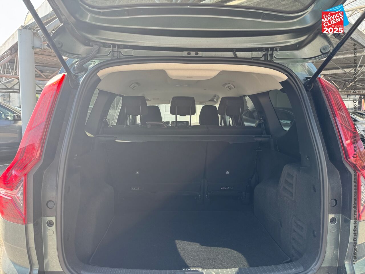 Véhicule d'occasion DACIA JOGGER 1.6 HYBRID 140CH EXTREME 5 PLACES chez Toyota Thionville
