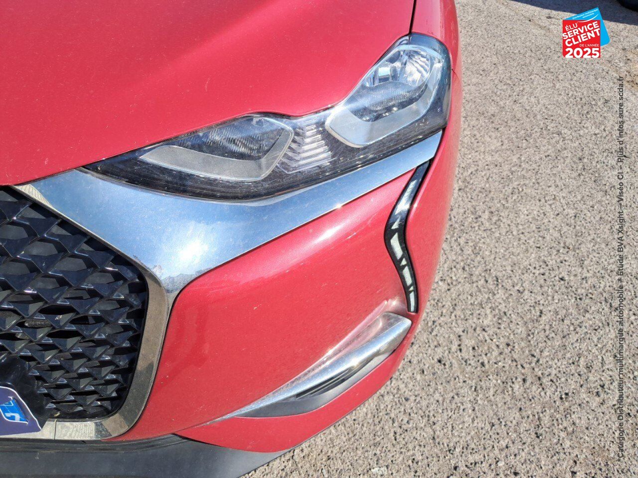 Véhicule d'occasion DS DS 3 CROSSBACK PURETECH 130CH SO CHIC AUTOMATIQUE CAMERA chez MINI Besançon