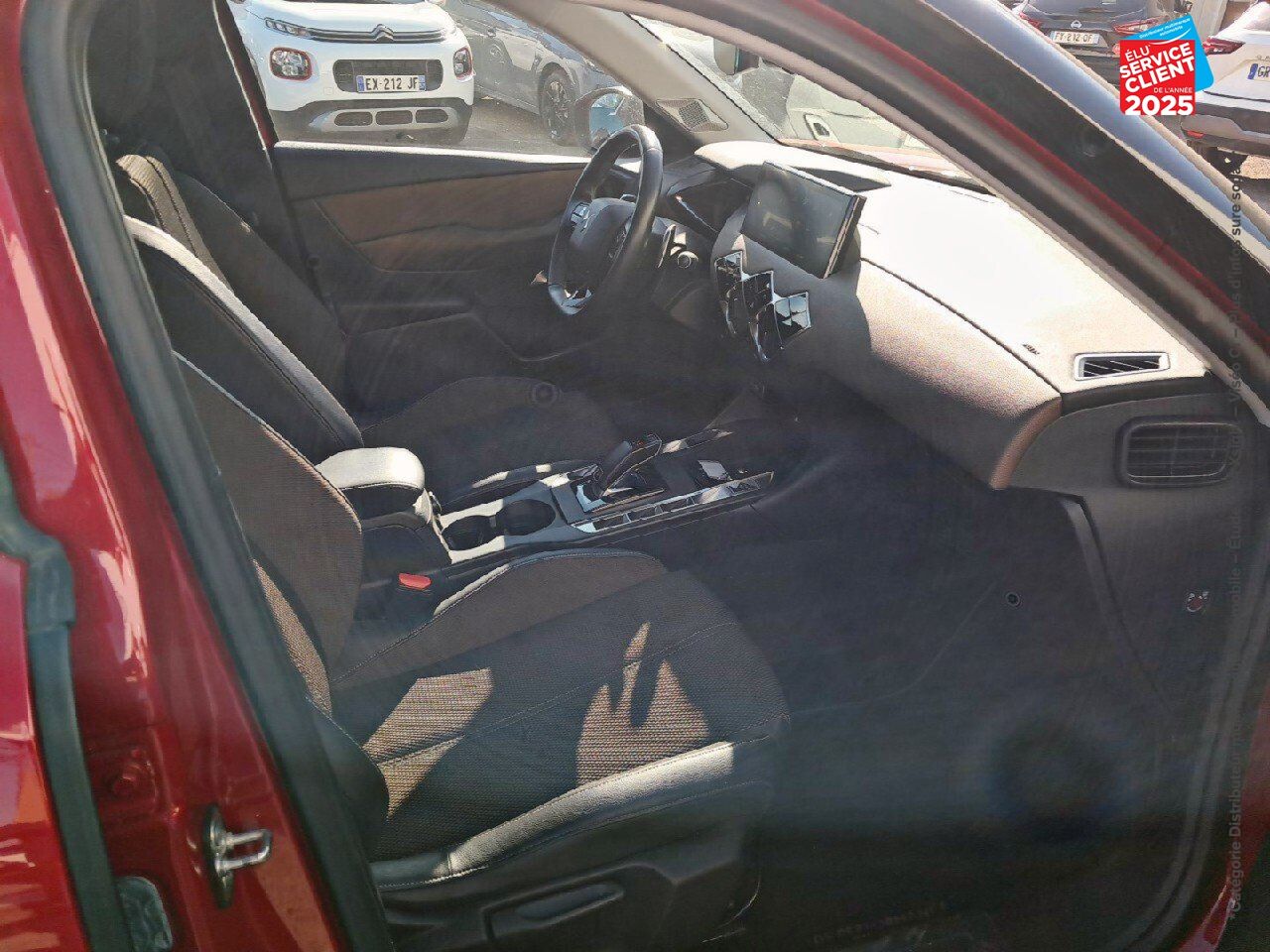 Véhicule d'occasion DS DS 3 CROSSBACK PURETECH 130CH SO CHIC AUTOMATIQUE CAMERA chez MINI Besançon