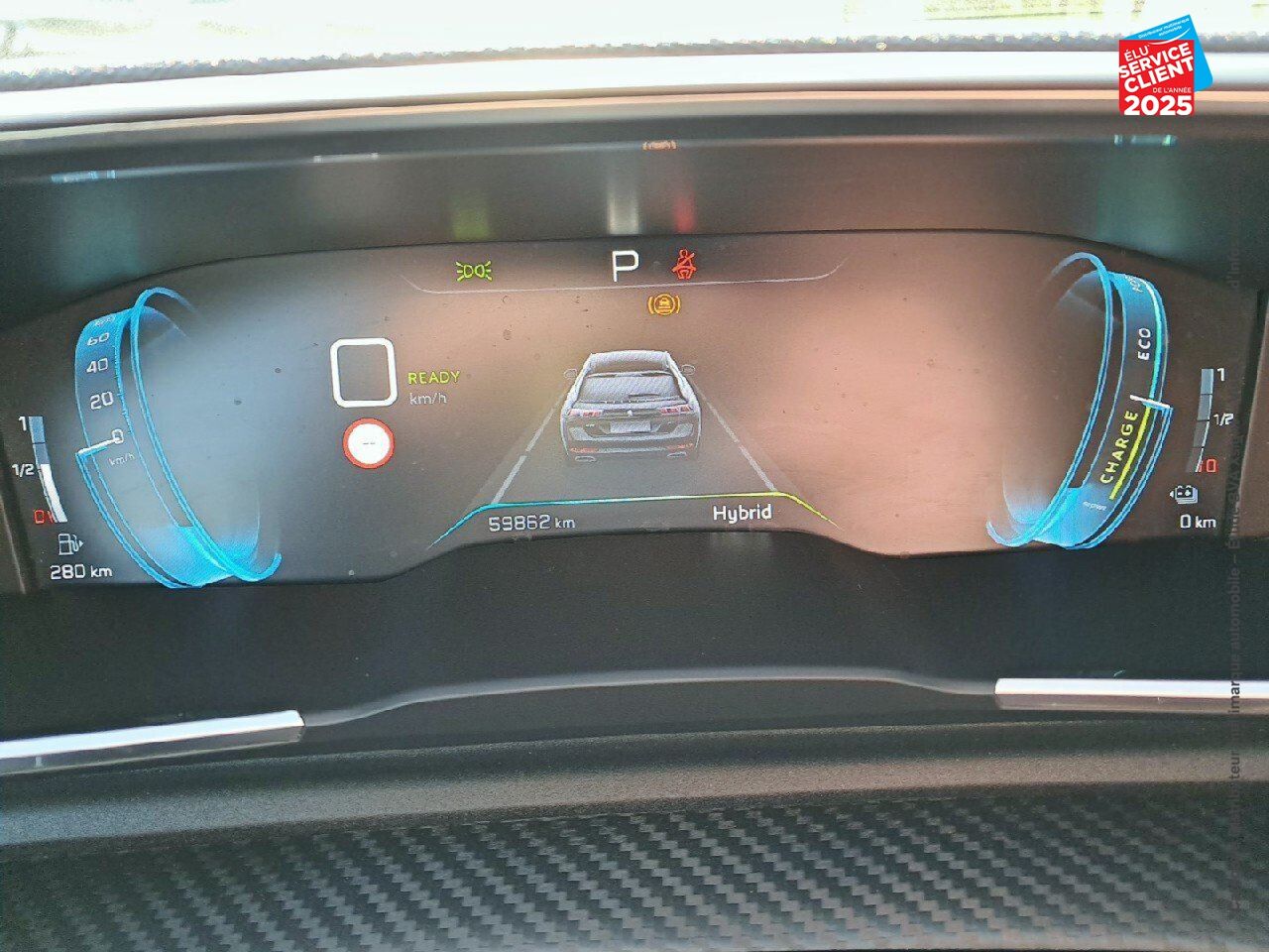 Véhicule d'occasion PEUGEOT 508 SW HYBRID 225CH ALLURE PACK E-EAT8 chez Renault Saint-Louis