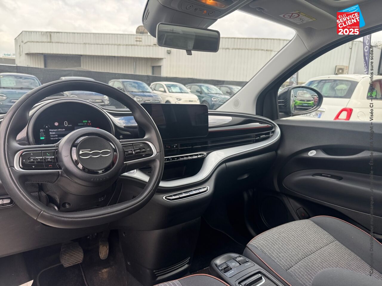 Véhicule d'occasion FIAT 500 E 118CH ICONE TPANO chez Fiat Dijon