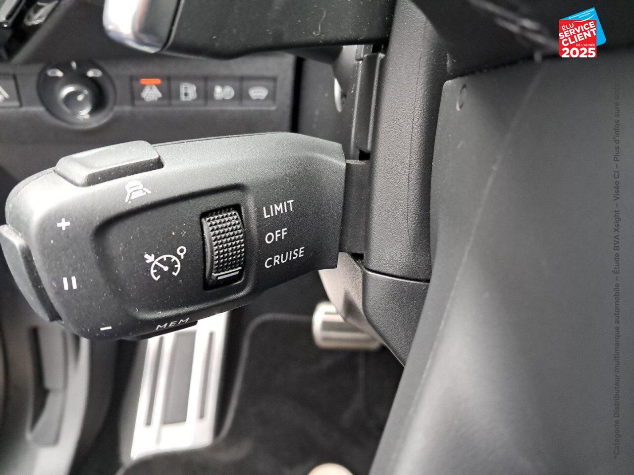 Véhicule d'occasion DS DS 7 CROSSBACK E-TENSE 4X4 300CH RIVOLI chez Toyota Thionville