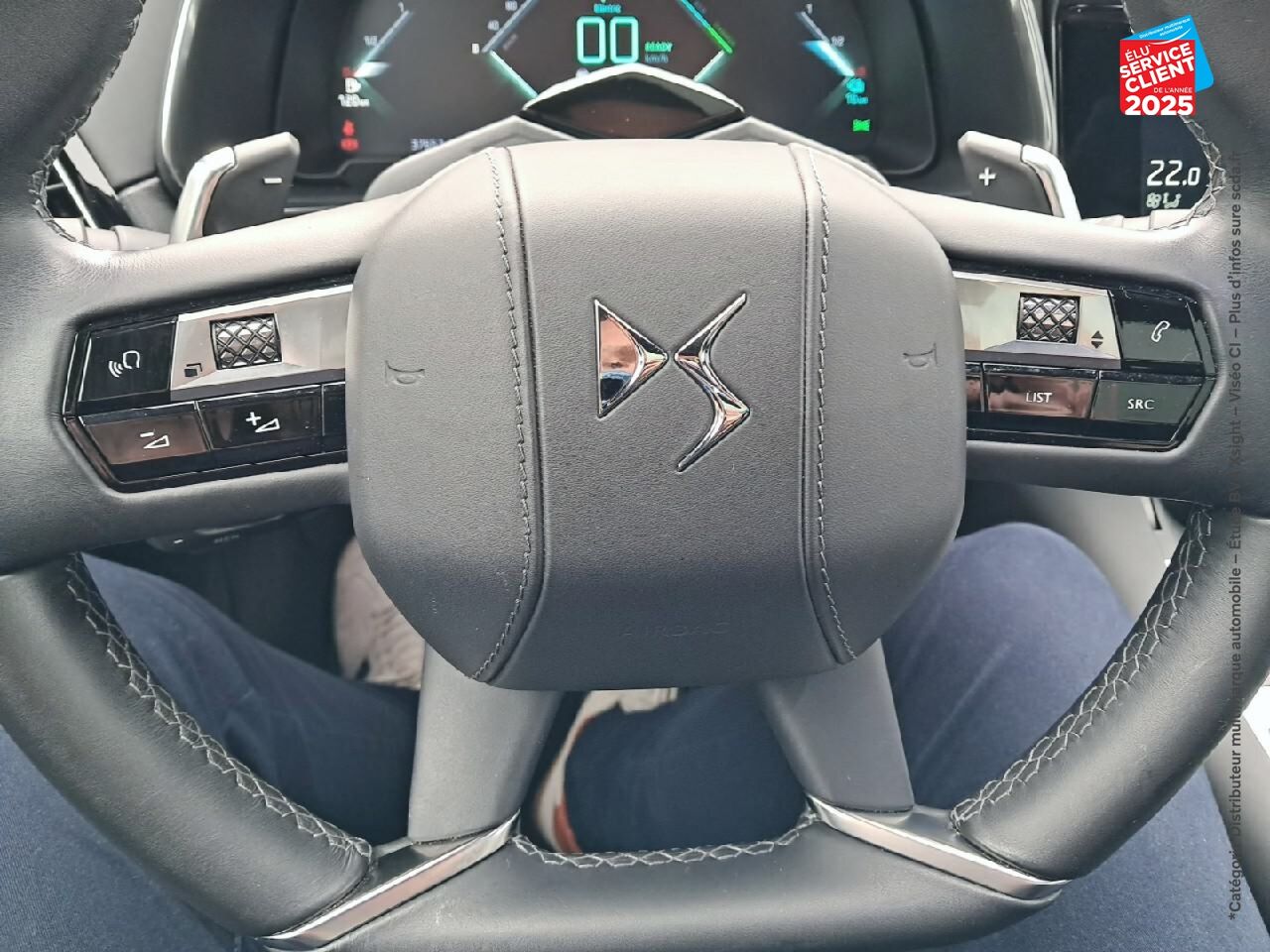 Véhicule d'occasion DS DS 7 CROSSBACK E-TENSE 4X4 300CH RIVOLI chez Toyota Thionville