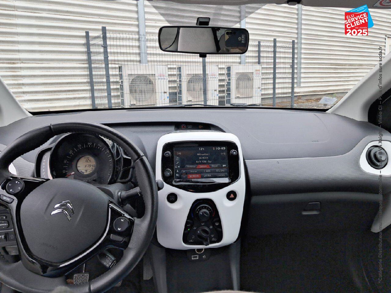 Véhicule d'occasion CITROEN C1 AIRSCAPE VTI 72 S/S SHINE 3P E6.D GPS chez Renault Colmar