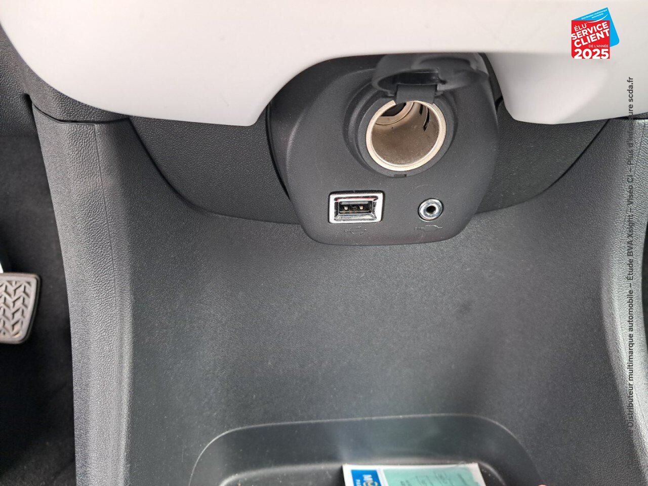 Véhicule d'occasion CITROEN C1 AIRSCAPE VTI 72 S/S SHINE 3P E6.D GPS chez Renault Colmar