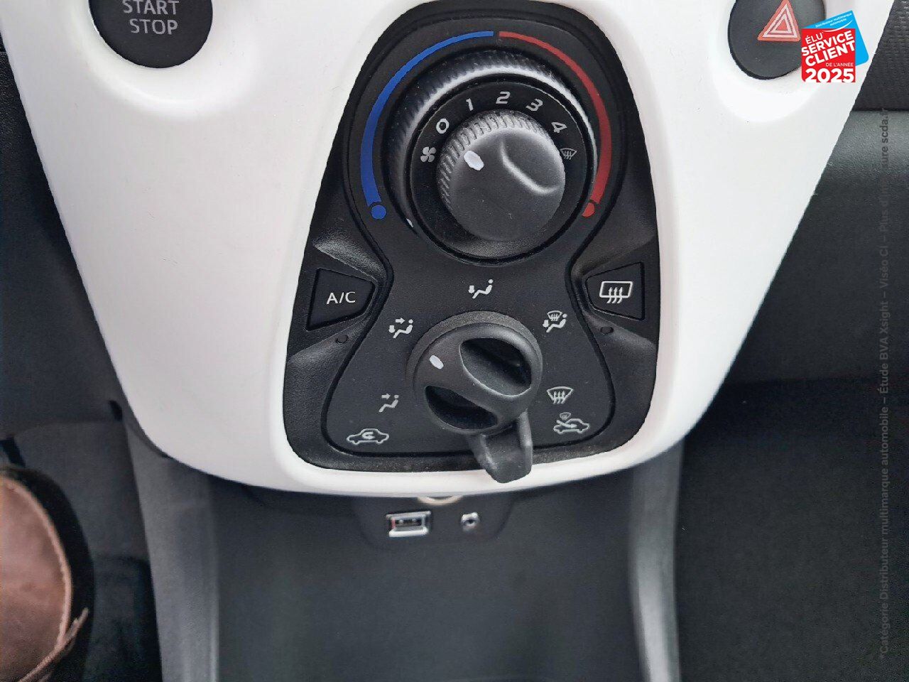 Véhicule d'occasion CITROEN C1 AIRSCAPE VTI 72 S/S SHINE 3P E6.D GPS chez Renault Colmar