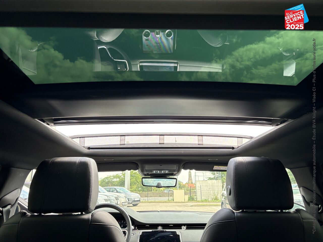 Véhicule d'occasion LAND-ROVER RANGE ROVER EVOQUE 1.5 P300E 309CH R-DYNAMIC SE AWD BVA 11CV TPANO SIEGES CHAUF/CUIR CAMERA360 chez Toyota Thionville