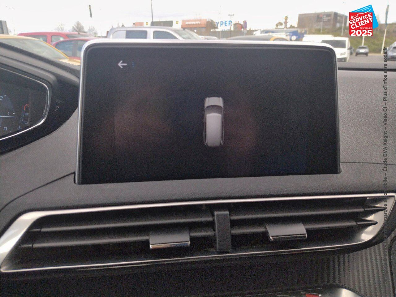 Véhicule d'occasion PEUGEOT 5008 1.5 BLUEHDI 130CH SS ACTIVE BUSINESS EAT8 chez Renault Saint-Louis