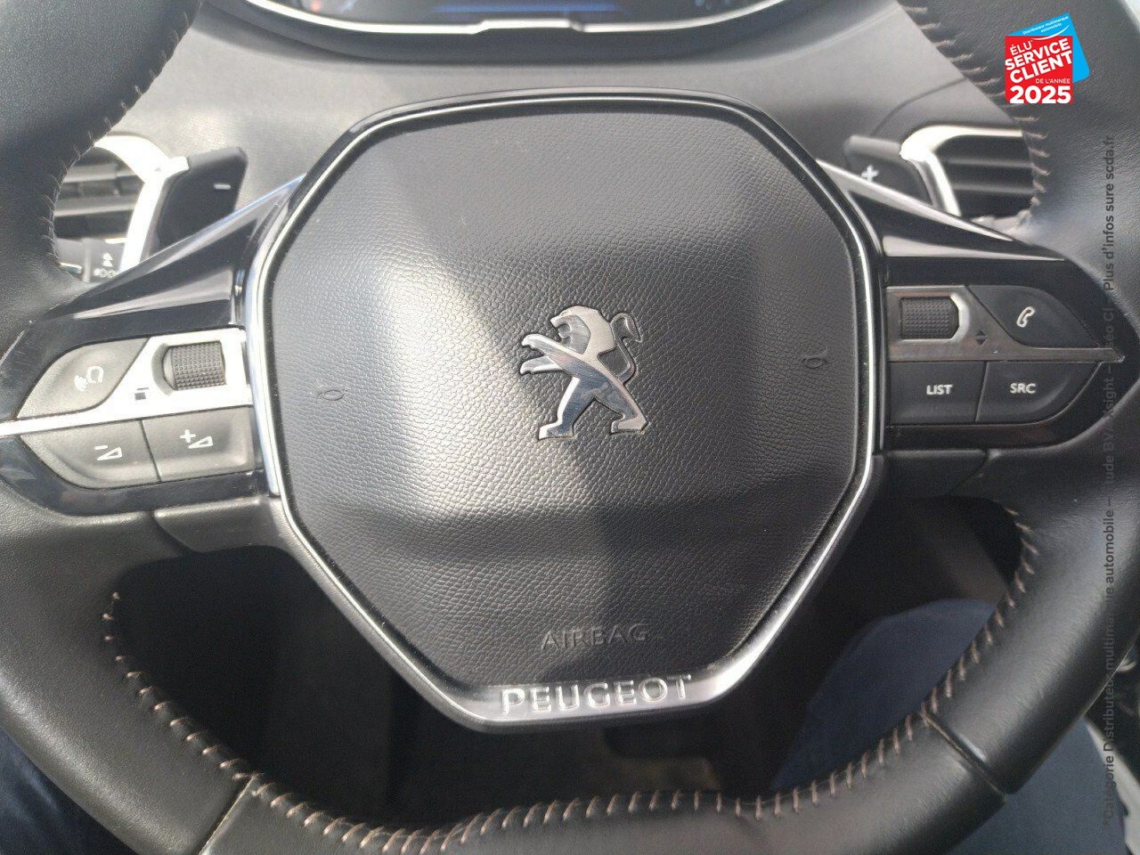 Véhicule d'occasion PEUGEOT 5008 1.5 BLUEHDI 130CH SS ACTIVE BUSINESS EAT8 chez Renault Saint-Louis