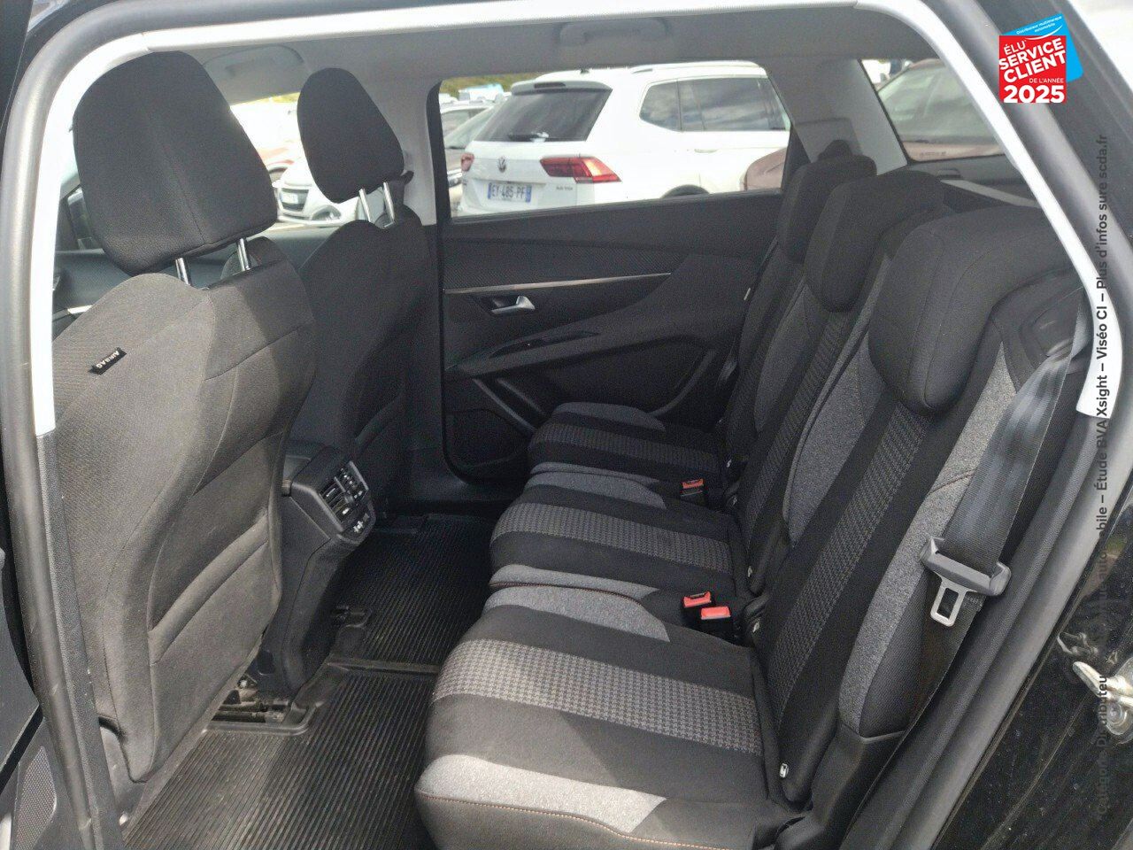 Véhicule d'occasion PEUGEOT 5008 1.5 BLUEHDI 130CH SS ACTIVE BUSINESS EAT8 chez Renault Saint-Louis