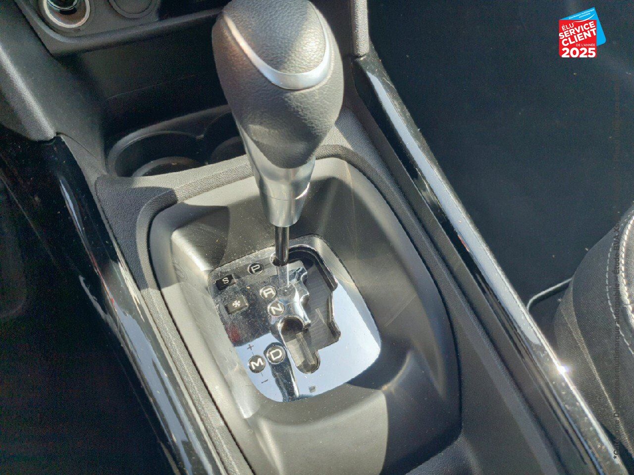 Véhicule d'occasion PEUGEOT 2008 1.2 PURETECH 110CH E6.C ALLURE S/S EAT6 GPS CAMERA chez Hyundai Chalons