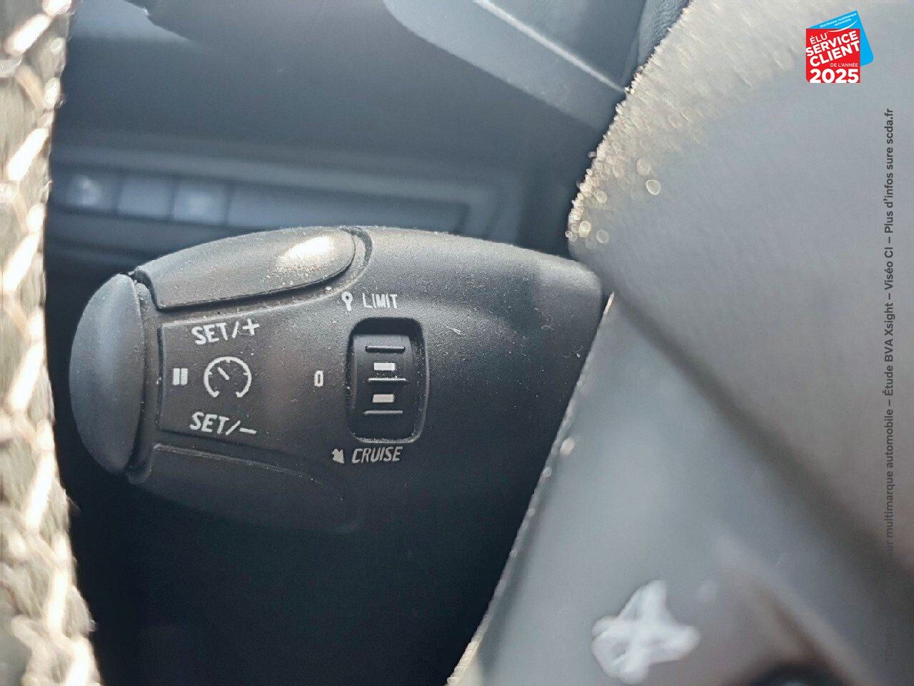 Véhicule d'occasion PEUGEOT 2008 1.2 PURETECH 110CH E6.C ALLURE S/S EAT6 GPS CAMERA chez Hyundai Chalons