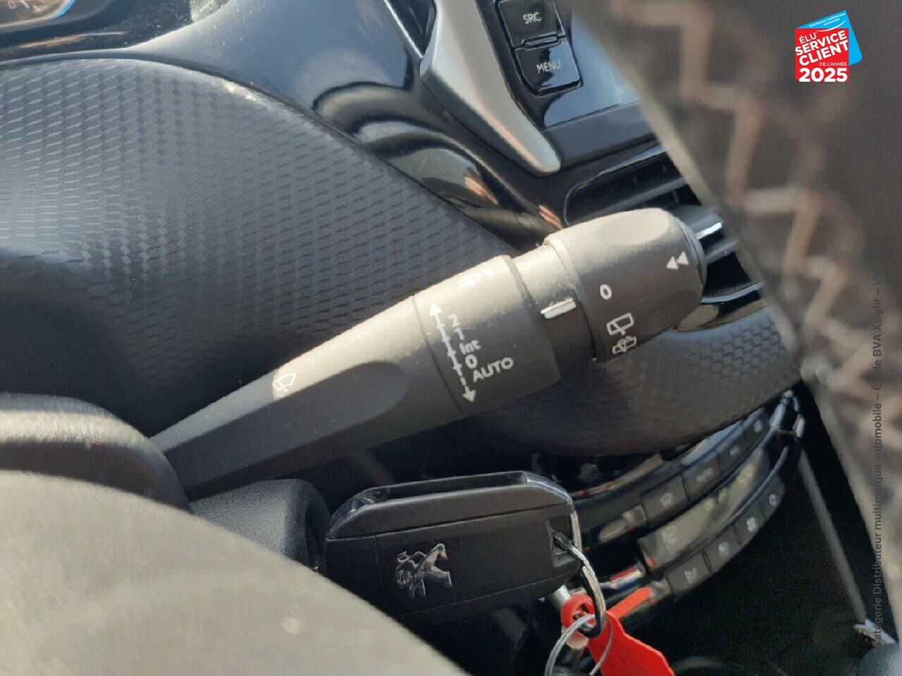 Véhicule d'occasion PEUGEOT 2008 1.2 PURETECH 110CH E6.C ALLURE S/S EAT6 GPS CAMERA chez Hyundai Chalons