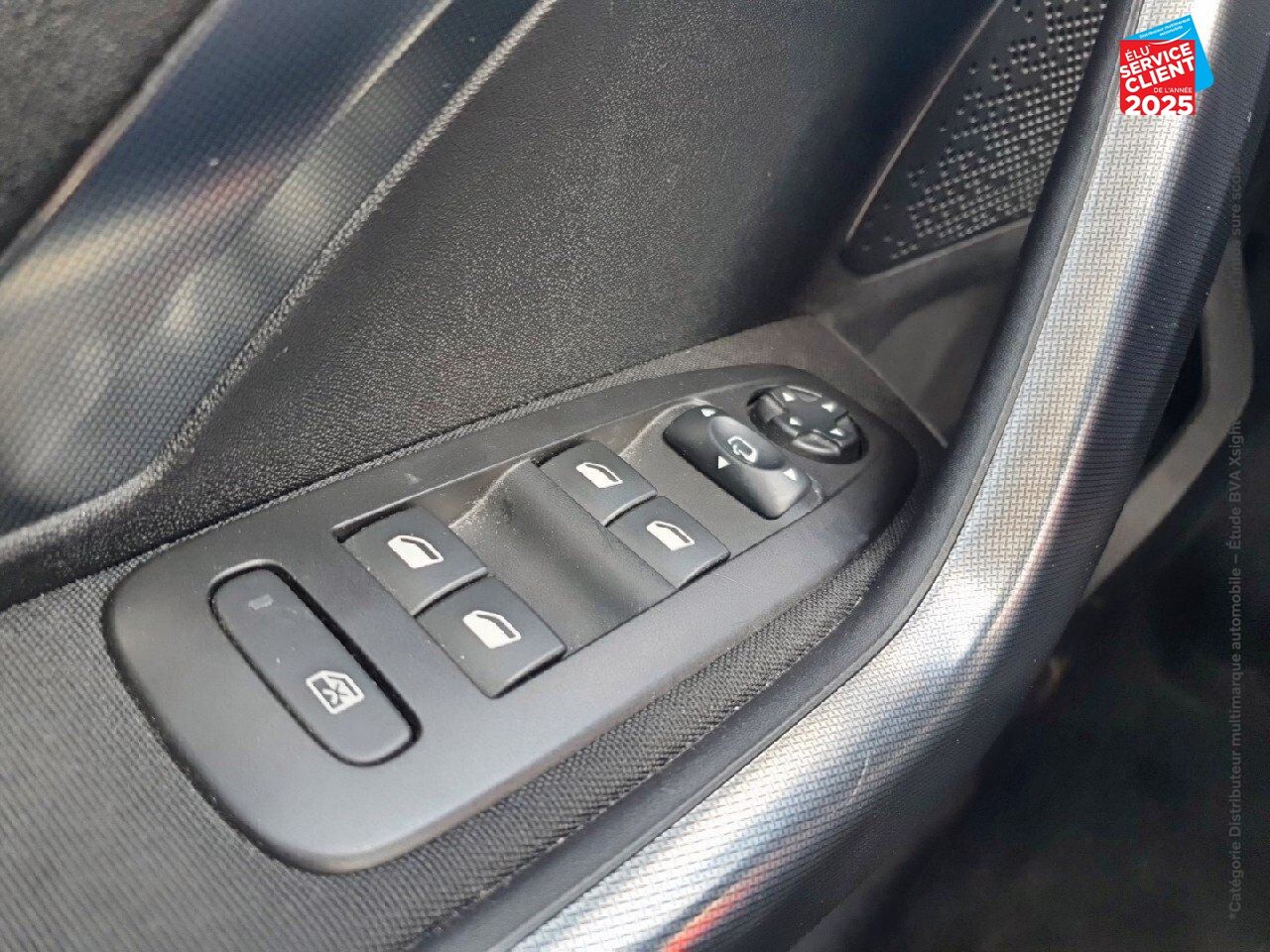 Véhicule d'occasion PEUGEOT 2008 1.2 PURETECH 110CH E6.C ALLURE S/S EAT6 GPS CAMERA chez Hyundai Chalons