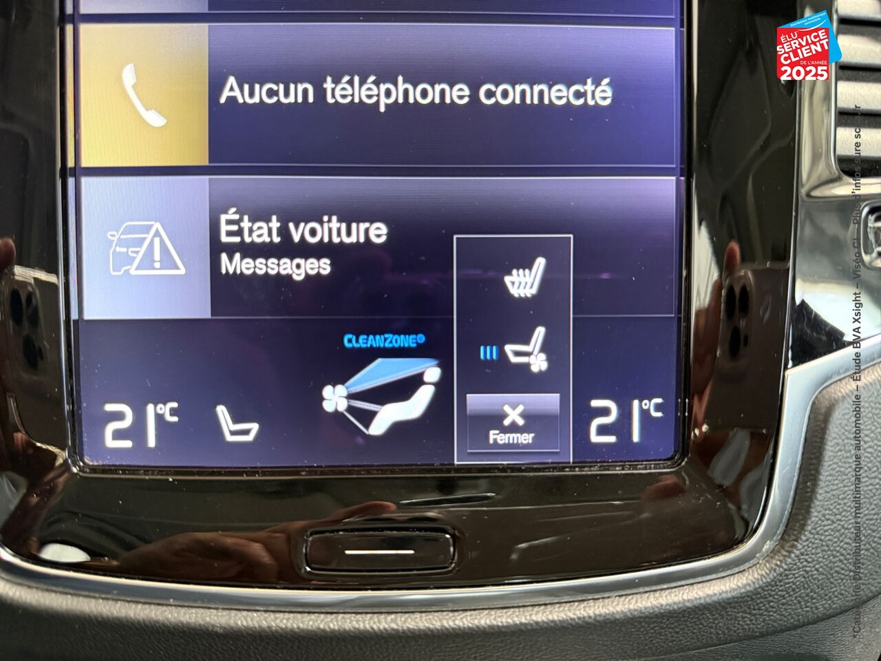 Véhicule d'occasion VOLVO XC90 T8 TWIN ENGINE 320 + 87CH INSCRIPTION LUXE GEARTRONIC 7 PLACES chez Renault Saint-Louis