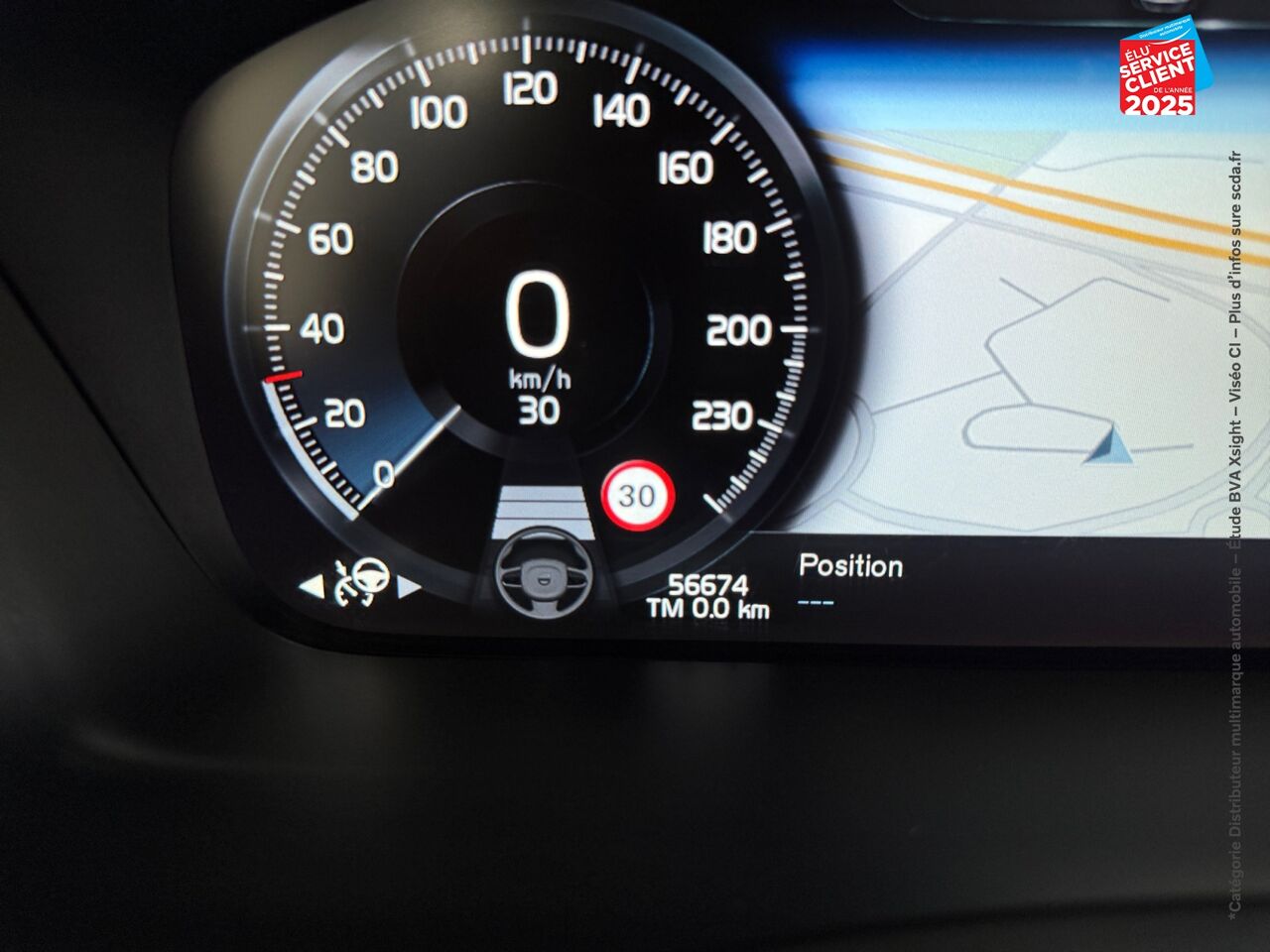 Véhicule d'occasion VOLVO XC90 T8 TWIN ENGINE 320 + 87CH INSCRIPTION LUXE GEARTRONIC 7 PLACES chez Renault Saint-Louis