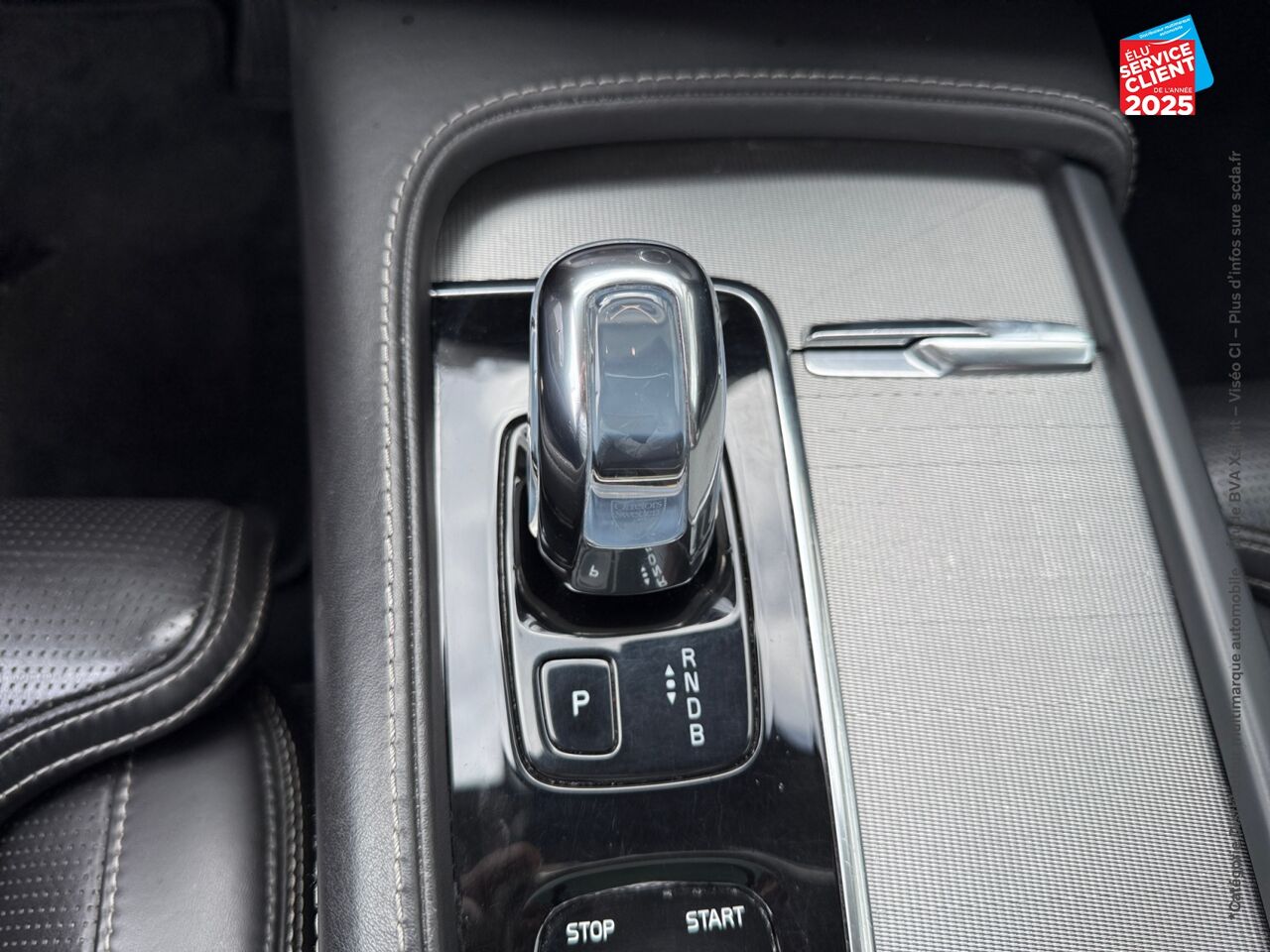 Véhicule d'occasion VOLVO XC90 T8 TWIN ENGINE 320 + 87CH INSCRIPTION LUXE GEARTRONIC 7 PLACES chez Renault Saint-Louis