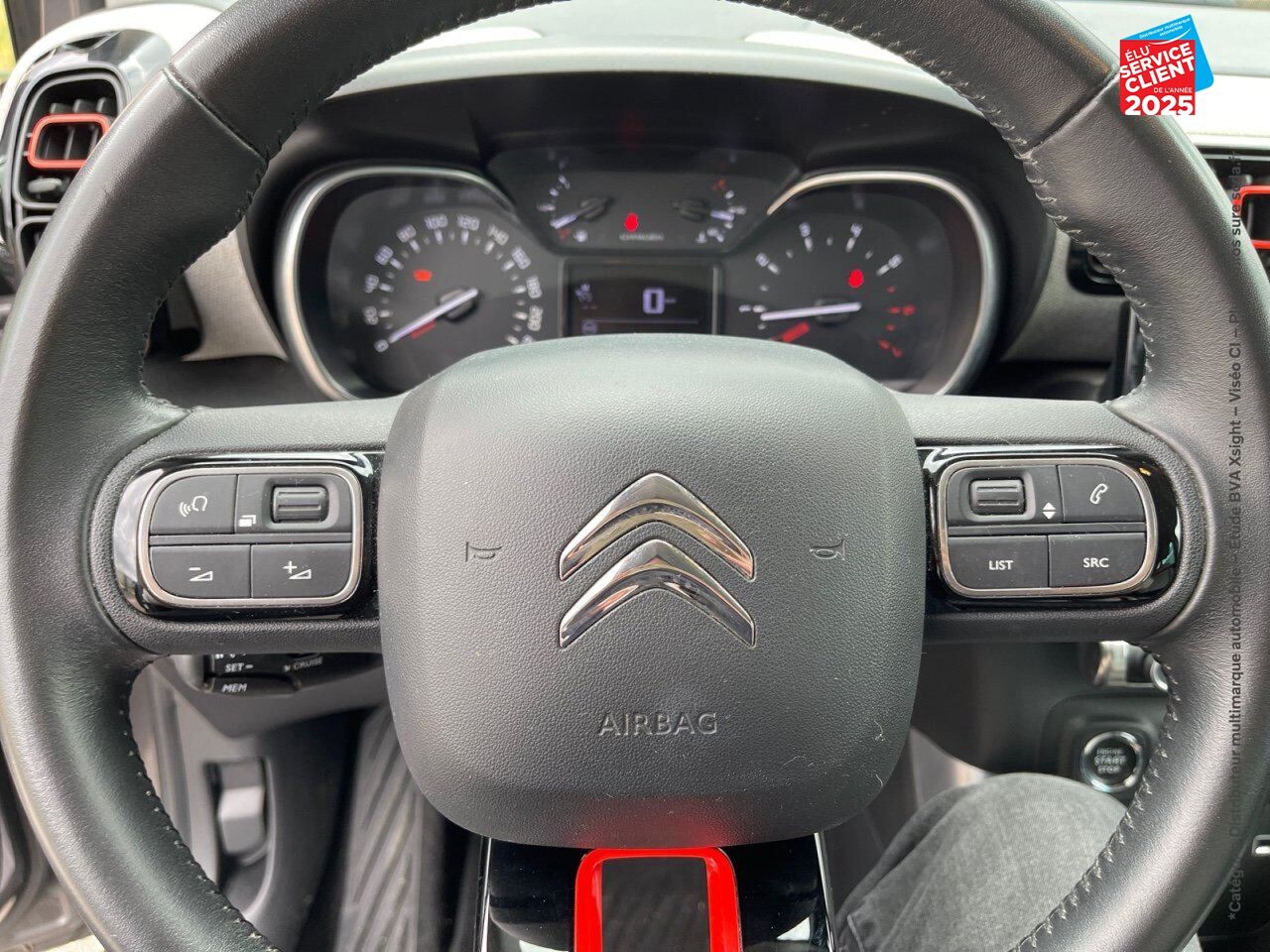 Véhicule d'occasion CITROEN C3 AIRCROSS BLUEHDI 100CH SS SHINE E6.D chez Opel Bar le Duc