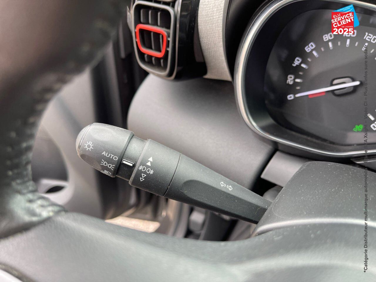 Véhicule d'occasion CITROEN C3 AIRCROSS BLUEHDI 100CH SS SHINE E6.D chez Opel Bar le Duc